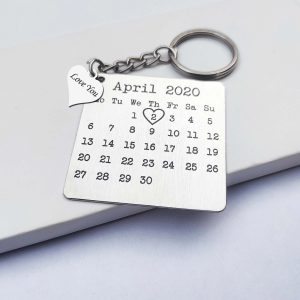 CALENDAR KEYCHAIN SILVER METAL